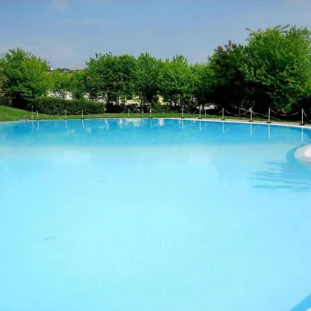 Luxurious Holiday In Lombardy With Shared Pool 度假居 *