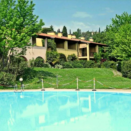 度假居 Luxurious Holiday In Lombardy With Shared Pool 波尔佩纳泽德尔加尔达