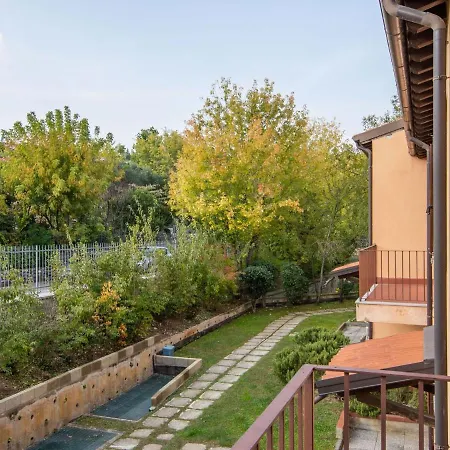 Luxurious Holiday In Lombardy With Shared Pool 波尔佩纳泽德尔加尔达