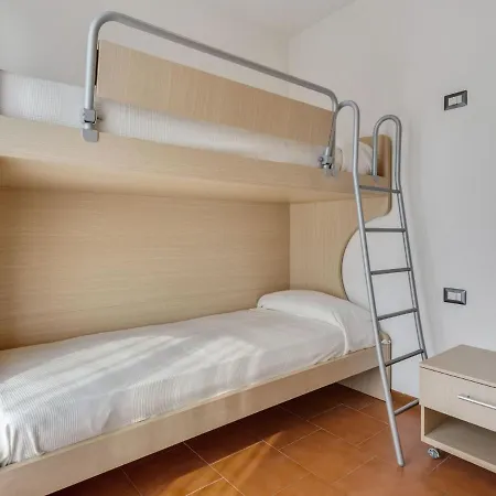 Luxurious Holiday In Lombardy With Shared Pool 度假居 *