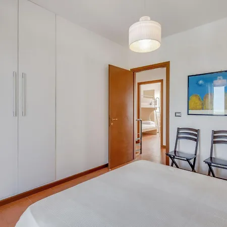 度假居 Luxurious Holiday In Lombardy With Shared Pool