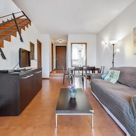 Luxurious Holiday In Lombardy With Shared Pool 度假居 *