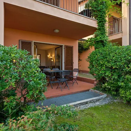 Luxurious Holiday In Lombardy With Shared Pool 度假居 波尔佩纳泽德尔加尔达