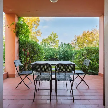 度假居 Luxurious Holiday In Lombardy With Shared Pool