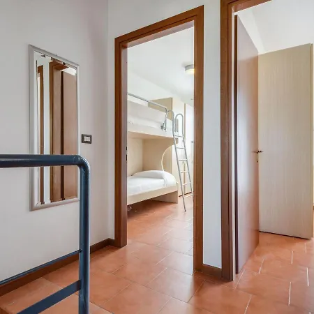 Luxurious Holiday In Lombardy With Shared Pool 波尔佩纳泽德尔加尔达