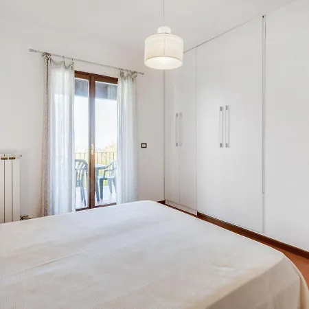 Luxurious Holiday In Lombardy With Shared Pool